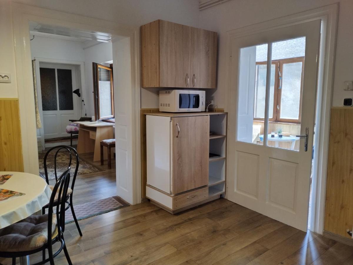Zadora Haus Apartman Négyfalu Kültér fotó